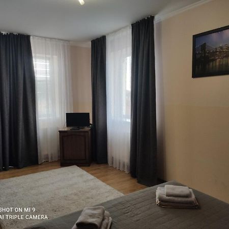 Apartments Domovik On Beregovskaya 3 Μουκάτσεβο Εξωτερικό φωτογραφία