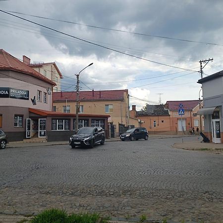 Apartments Domovik On Beregovskaya 3 Μουκάτσεβο Εξωτερικό φωτογραφία