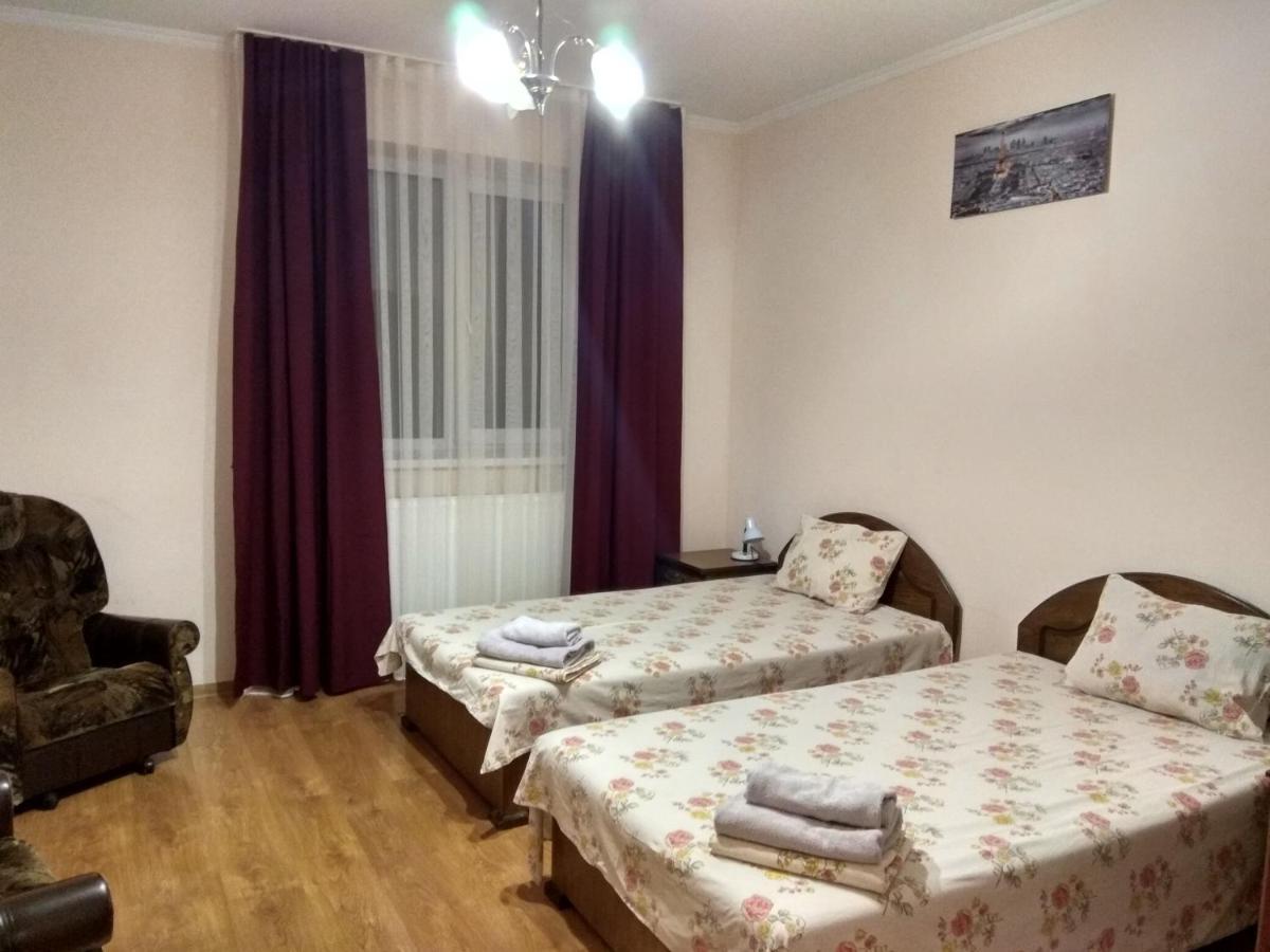 Apartments Domovik On Beregovskaya 3 Μουκάτσεβο Εξωτερικό φωτογραφία
