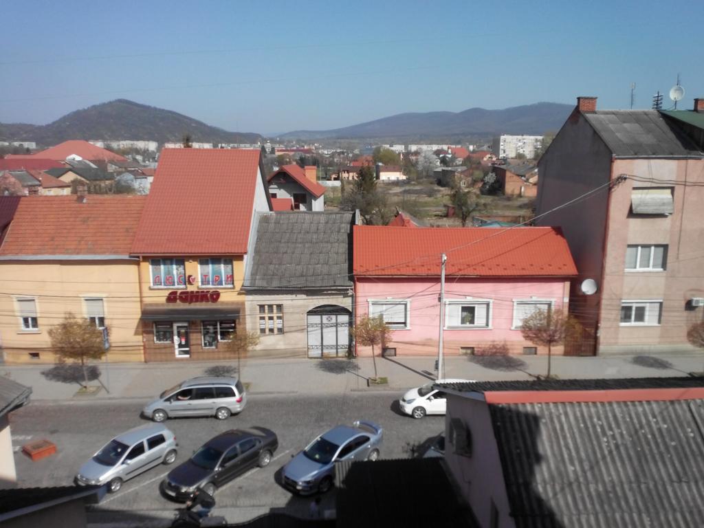 Apartments Domovik On Beregovskaya 3 Μουκάτσεβο Εξωτερικό φωτογραφία